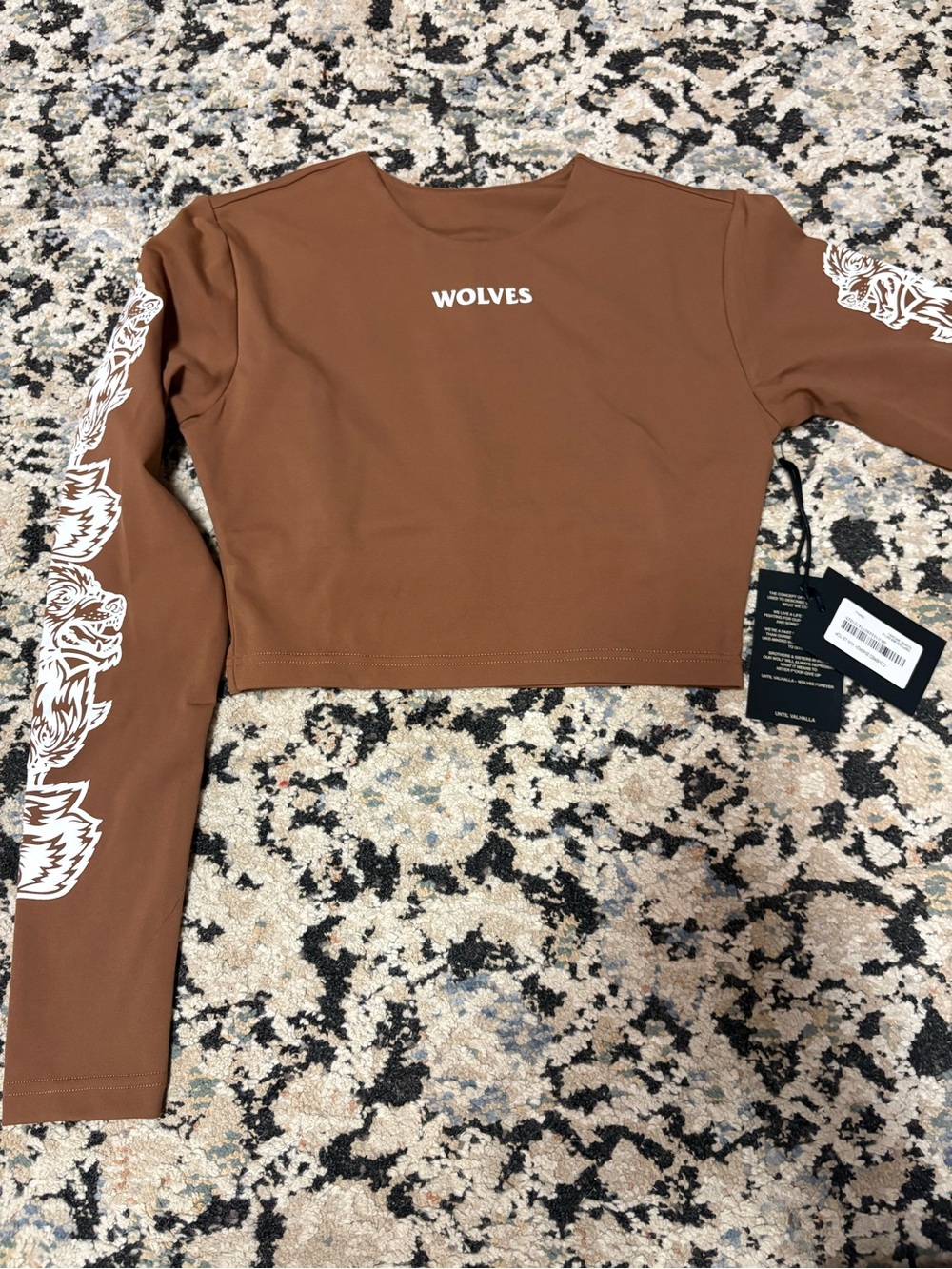 SHE Darc Sport Brown Cropped Workout Top. Size Small. BNWT
